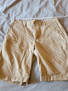 Tommy Bahama Classic Khaki Cotton Shorts